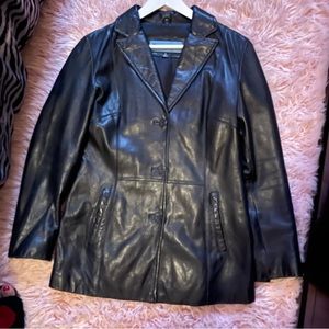 ✨Kenneth Cole Black leather jacket ✨